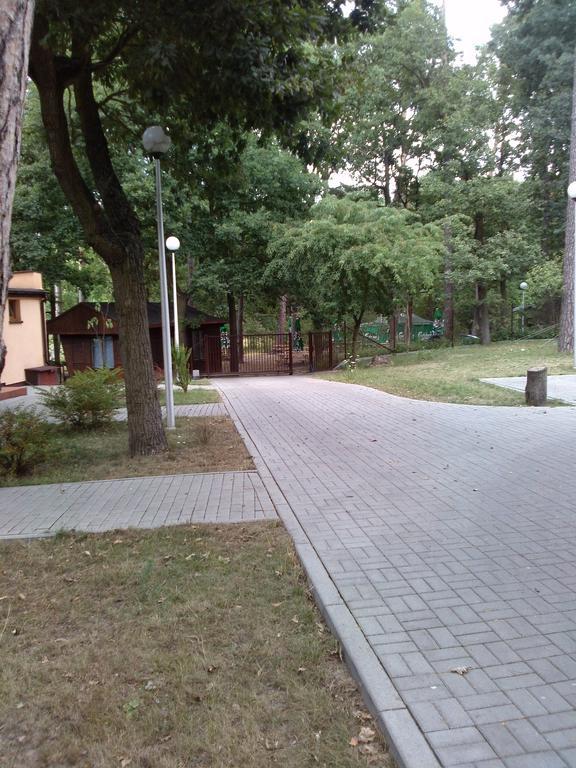 Отель Osrodek Wypoczynkowy Forest Люблин Экстерьер фото